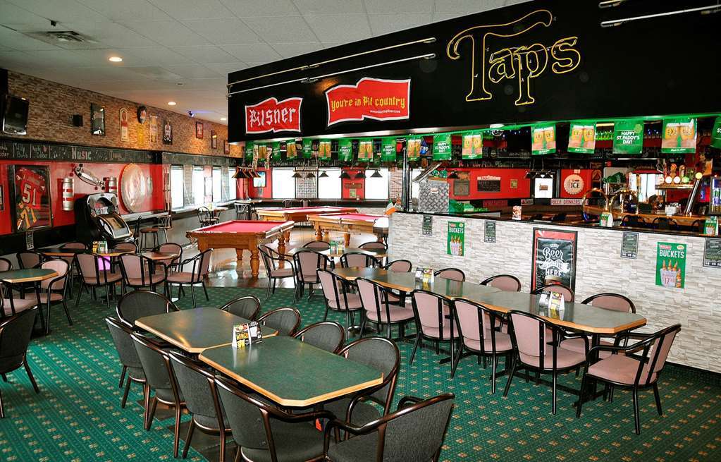 Lakeland Inn Hotel Cold Lake Restaurant bilde